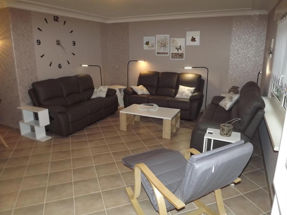 Grosszuegige Ferienwohnung Am Waldesrand Im Seenland Lauta Екстериор снимка