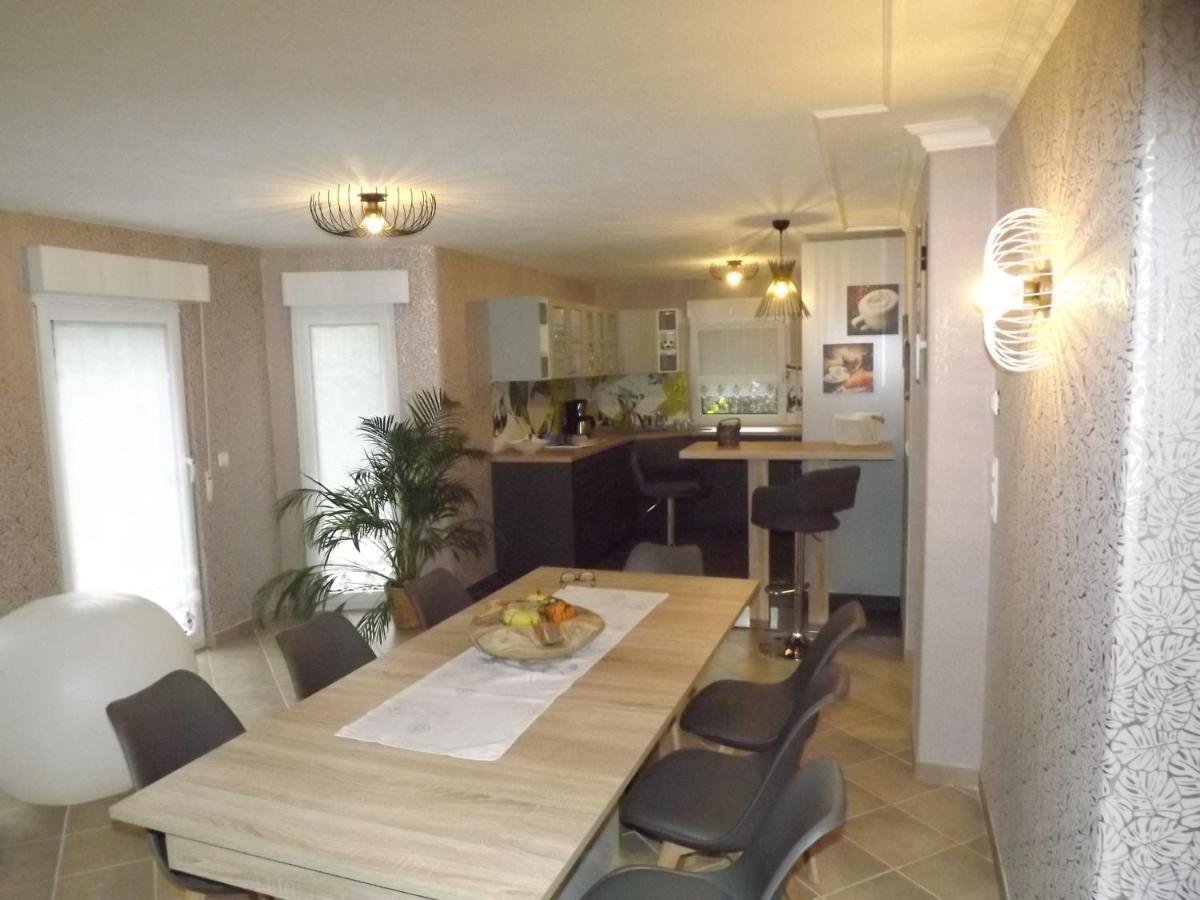 Grosszuegige Ferienwohnung Am Waldesrand Im Seenland Lauta Екстериор снимка
