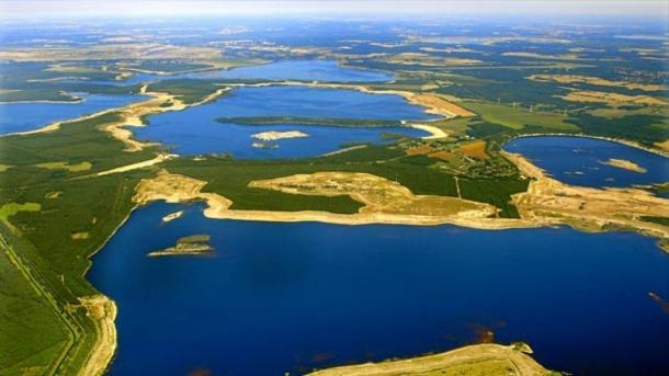 Grosszuegige Ferienwohnung Am Waldesrand Im Seenland Lauta Екстериор снимка
